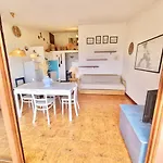 Ξενοδοχείο με διαμερίσματα Marineledda In Golfo Di With Sea View 3*