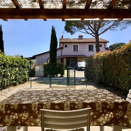 With Swimming Pool In Just 300 Mt From The Sea, With Sea View Lejlighedshotel