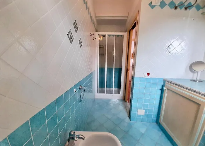 Apartmanhotel Marineledda In Golfo Di With Sea View 3*